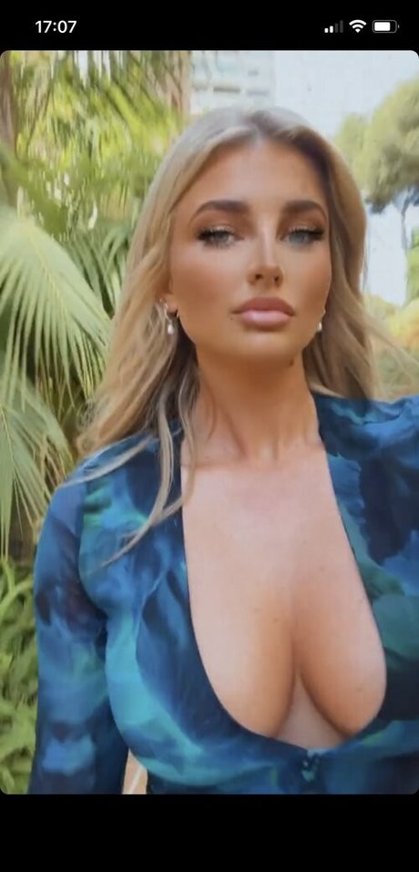 Nacktes geleaktes OnlyFans-Foto von Lornamayx