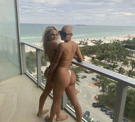 Nacktes geleaktes OnlyFans-Foto von Yourwifeylovesme
