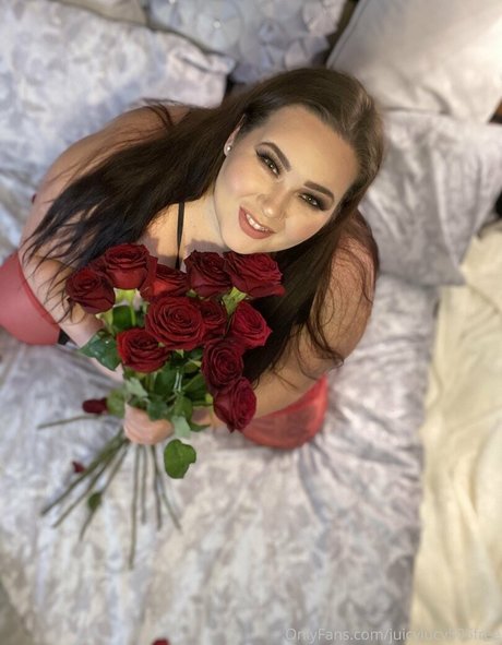 Nacktes geleaktes OnlyFans-Foto von Juicylucy505free