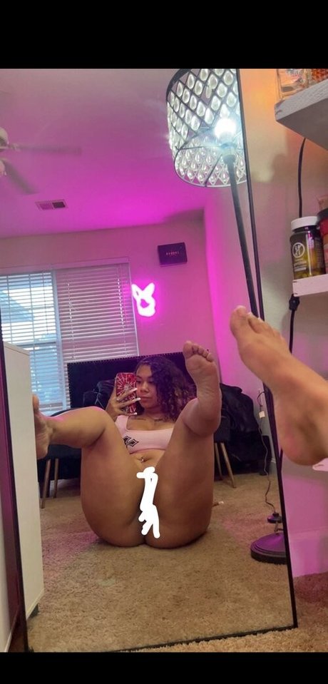 Nacktes geleaktes OnlyFans-Foto von Babyshae23