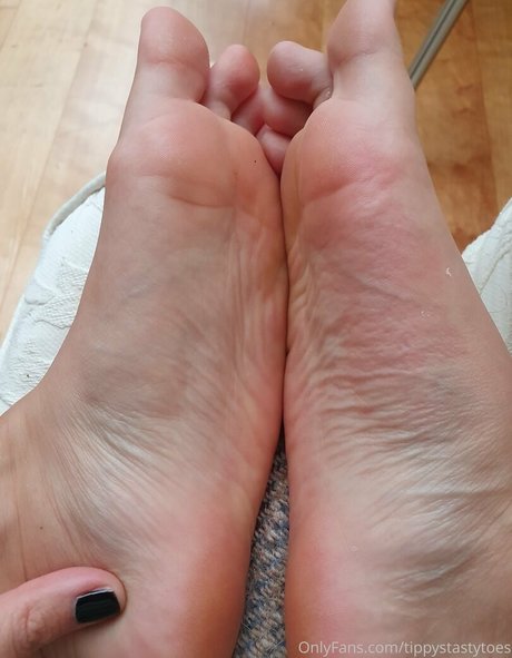 Nacktes geleaktes OnlyFans-Foto von Tippystastytoes