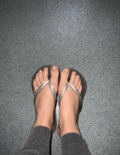 Nacktes geleaktes OnlyFans-Foto von Tippystastytoes
