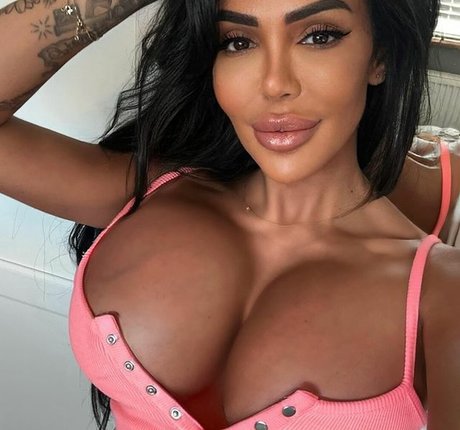 Nacktes geleaktes OnlyFans-Foto von Holly James