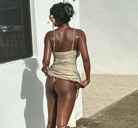 Nacktes geleaktes OnlyFans-Foto von Venorika