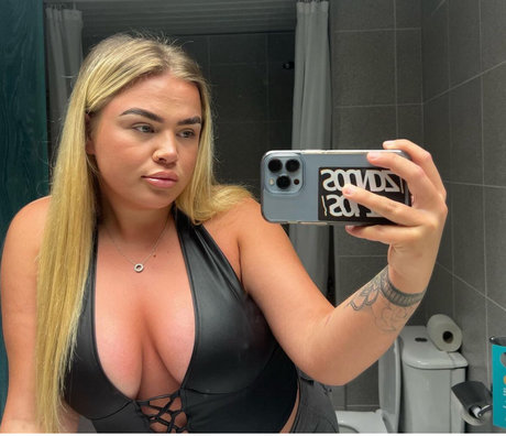 Nacktes geleaktes OnlyFans-Foto von Libbymorse