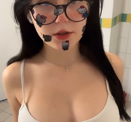 Nacktes geleaktes OnlyFans-Foto von Rosegirl242