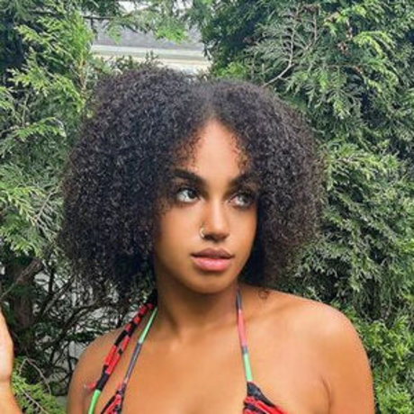 Nacktes geleaktes OnlyFans-Foto von Thetayaamarie