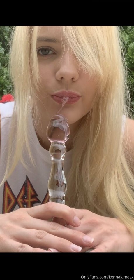 Nacktes geleaktes OnlyFans-Foto von Kenna