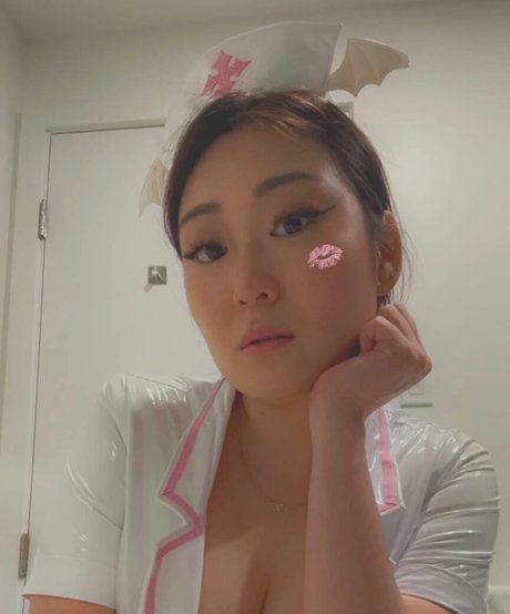 Nacktes geleaktes OnlyFans-Foto von Momochanel