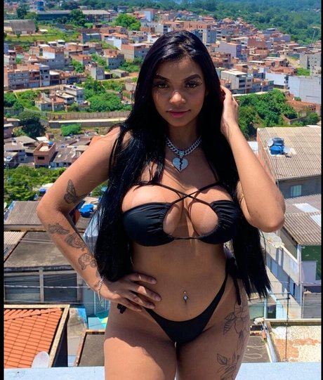 Nacktes geleaktes OnlyFans-Foto von Awyneoficial
