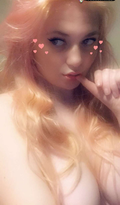 Nacktes geleaktes OnlyFans-Foto von Olivia Van Sky