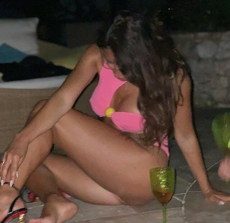 Nacktes geleaktes OnlyFans-Foto von Simona Isceri