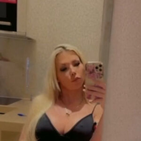Nacktes geleaktes OnlyFans-Foto von Barbie Sins
