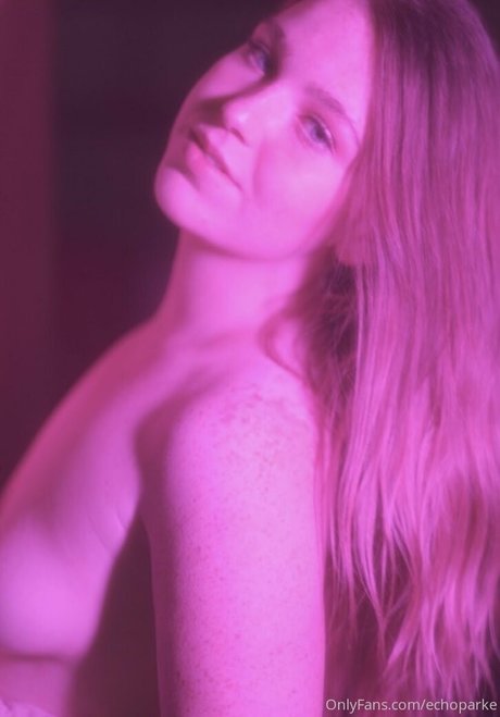 Nacktes geleaktes OnlyFans-Foto von Echoparke