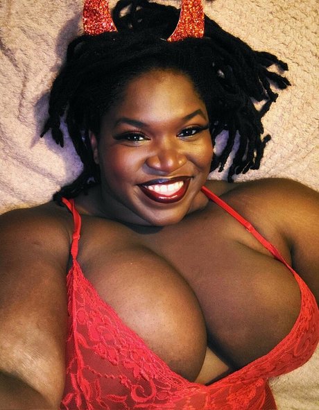 Nacktes geleaktes OnlyFans-Foto von Marvelouslythiq