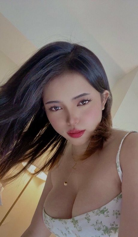 Nacktes geleaktes OnlyFans-Foto von Lalalyan