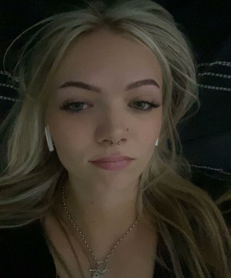 Nacktes geleaktes OnlyFans-Foto von Daisy Thompson