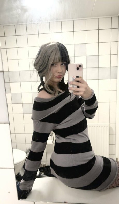 Nacktes geleaktes OnlyFans-Foto von Pinkballzs