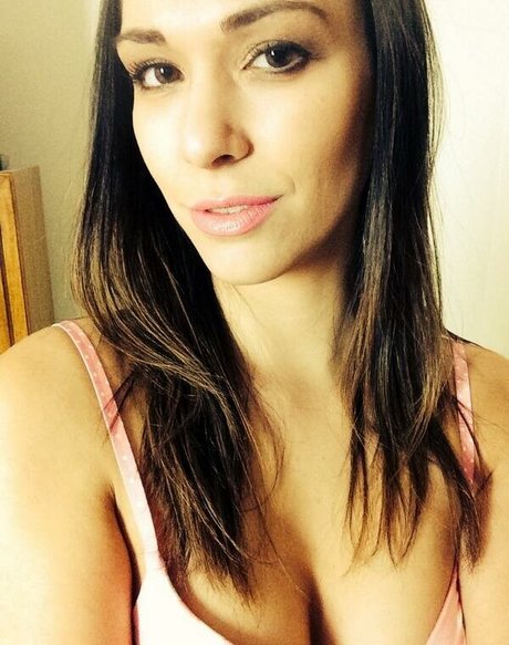 Adrienneadora