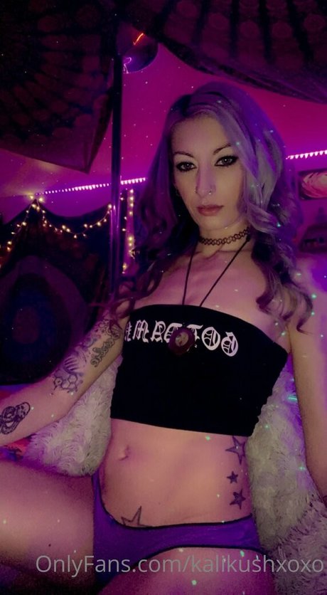 Nacktes geleaktes OnlyFans-Foto von Kalikushxoxo