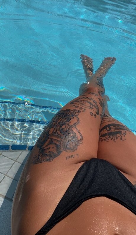 Nacktes geleaktes OnlyFans-Foto von Ryrenee