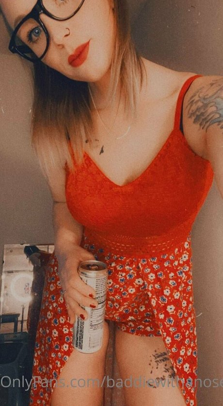 Nacktes geleaktes OnlyFans-Foto von Baddiewithanosering