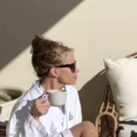 Nacktes geleaktes OnlyFans-Foto von Cheryl Hines
