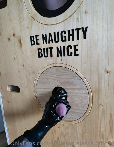 Nacktes geleaktes OnlyFans-Foto von Madame Alaska