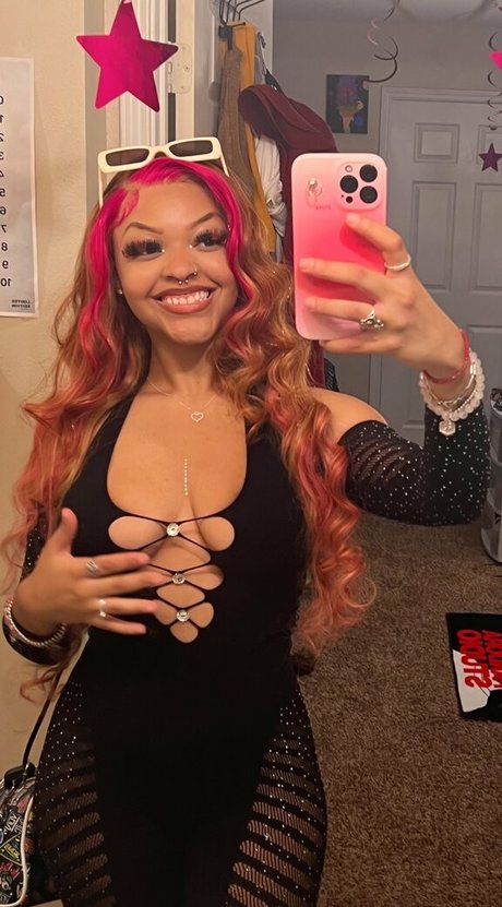 Nacktes geleaktes OnlyFans-Foto von Mrssupersoaker9000