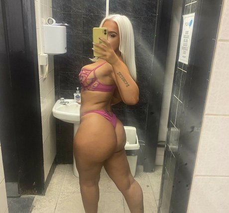 Nacktes geleaktes OnlyFans-Foto von Shania Bethune