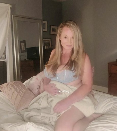 Nacktes geleaktes OnlyFans-Foto von Perriplays