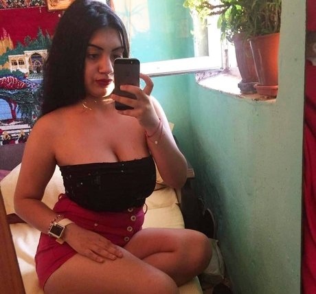 Nacktes geleaktes OnlyFans-Foto von Ionela Madalina