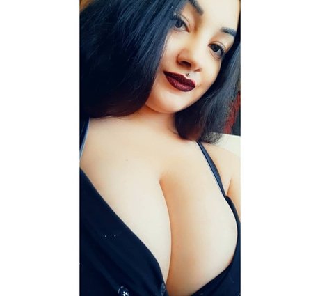 Nacktes geleaktes OnlyFans-Foto von Ionela Madalina