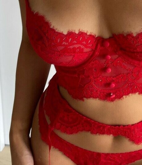 Nacktes geleaktes OnlyFans-Foto von Phoeyubie