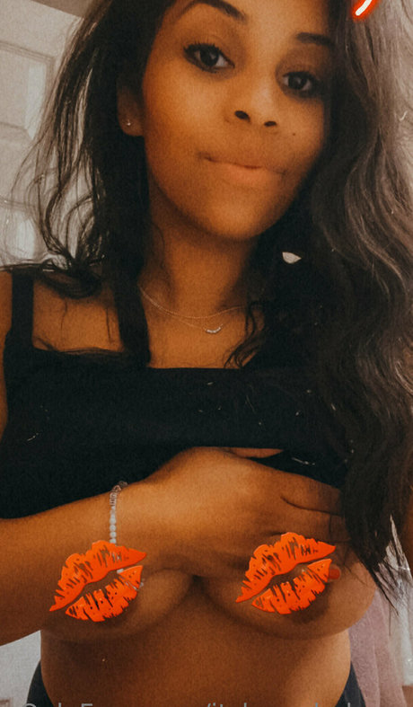 Nacktes geleaktes OnlyFans-Foto von Itslaneybabyxo