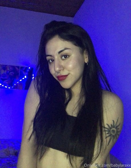 Laraxxxb
