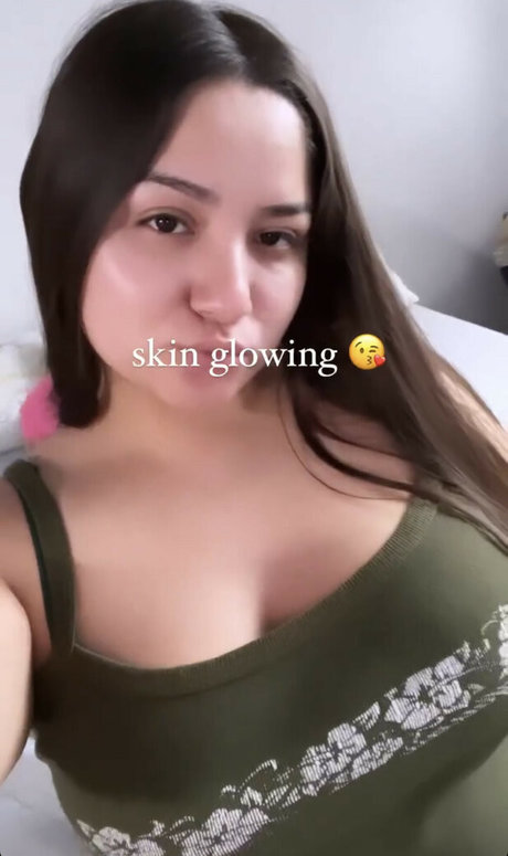 Nacktes geleaktes OnlyFans-Foto von Mami47