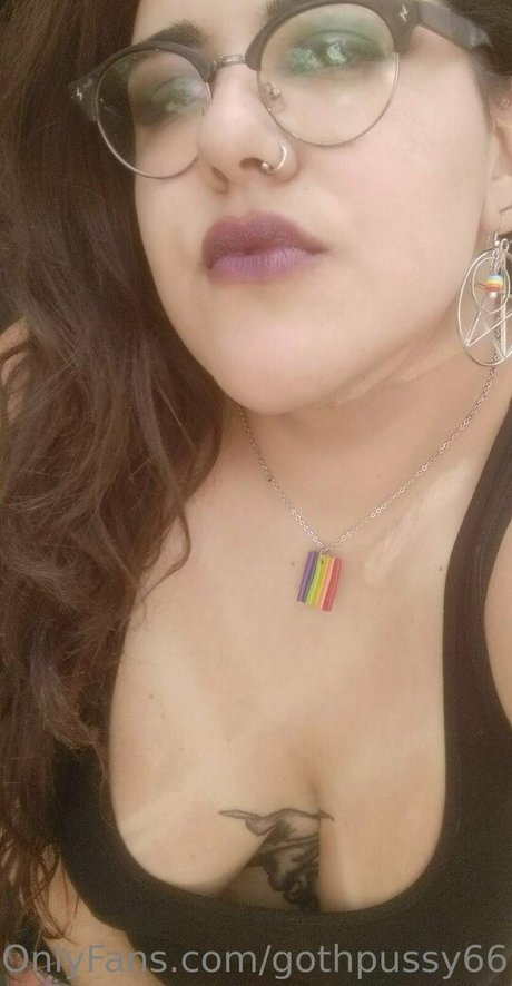 Nacktes geleaktes OnlyFans-Foto von Darkvenusbbw