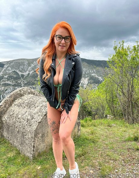 Nacktes geleaktes OnlyFans-Foto von Redheadragonvip