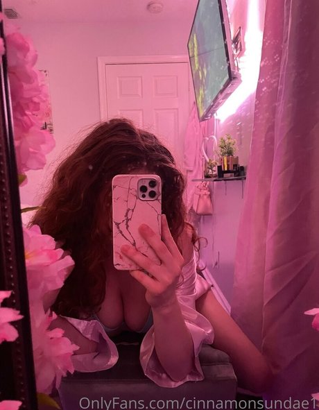 Nacktes geleaktes OnlyFans-Foto von Cinnamonsundae1