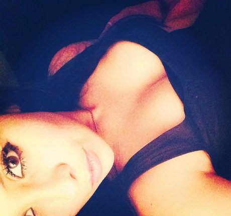 Nacktes geleaktes OnlyFans-Foto von Jezz Angeles