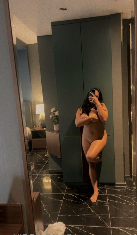 Curvymoanaaa