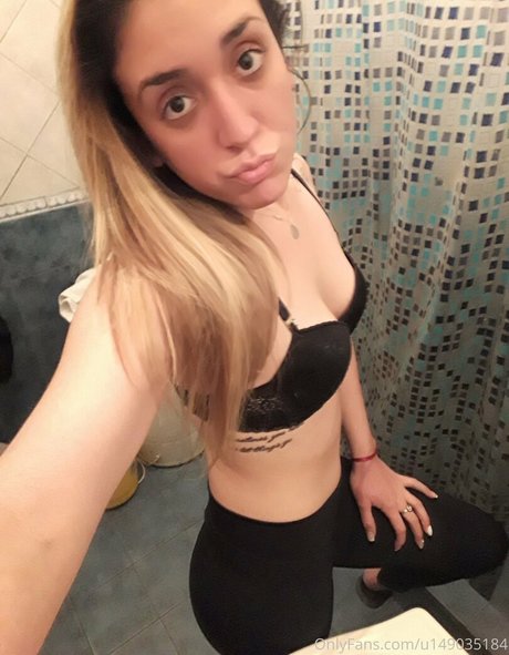 Nacktes geleaktes OnlyFans-Foto von Xxxshfire