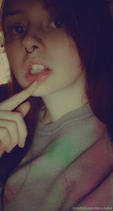 Nacktes geleaktes OnlyFans-Foto von Benzbabe
