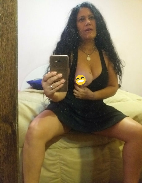 Nacktes geleaktes OnlyFans-Foto von Adryannax