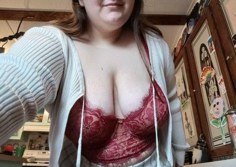 Nacktes geleaktes OnlyFans-Foto von Chubbyheifer