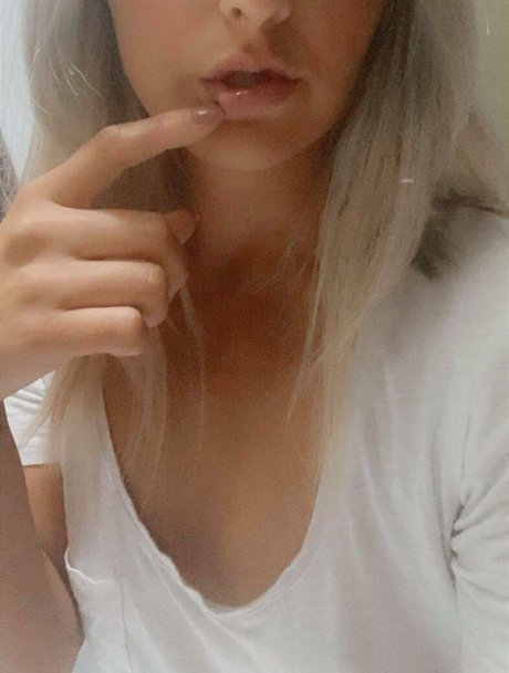 Nacktes geleaktes OnlyFans-Foto von Chelseerae