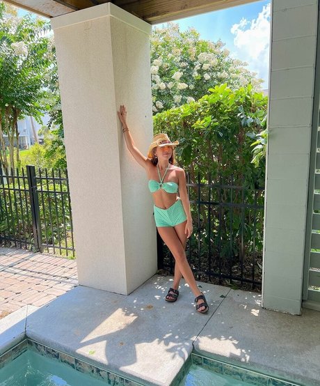 Nacktes geleaktes OnlyFans-Foto von Ellie Rae Dobleske