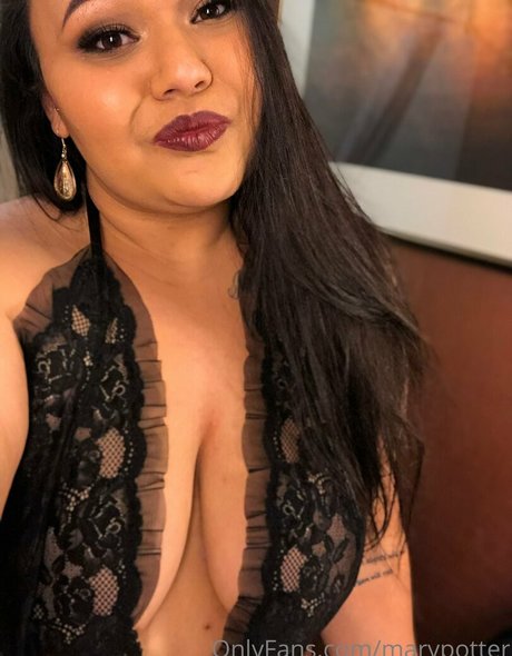Nacktes geleaktes OnlyFans-Foto von Makanamoon