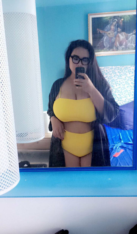 Nacktes geleaktes OnlyFans-Foto von Badiezbbw92